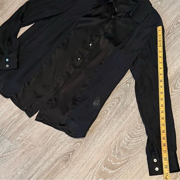 FRAME Silk Chiffon Gathered Shoulder Center Pleat Button Up cuff blouse M - Picture 7 of 11